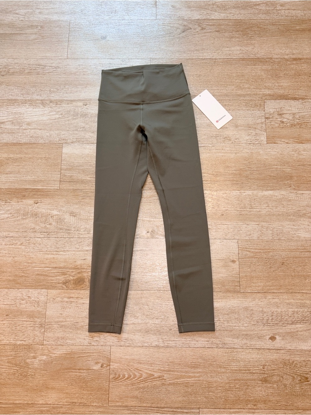 Lululemon Wunder Train HR Tight 25” - Picture 3 of 4